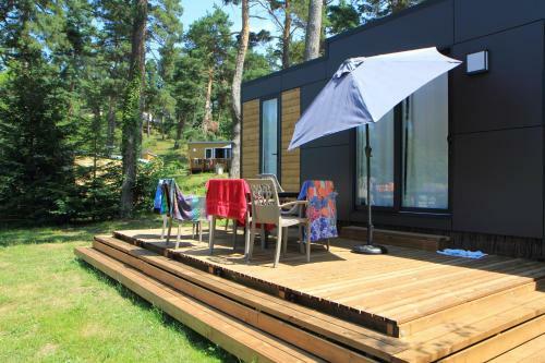 Camping Domaine Du Lac Chambon