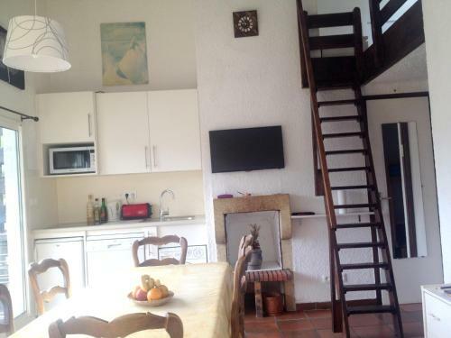 Apartment Rue Des S�quoias