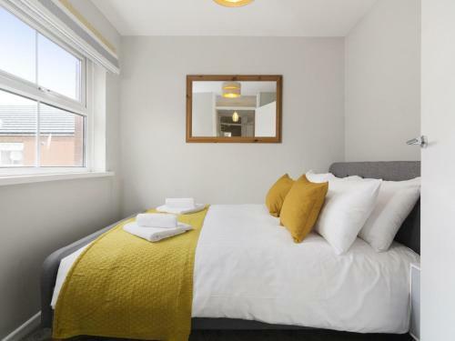 Salisbury Street Apartment