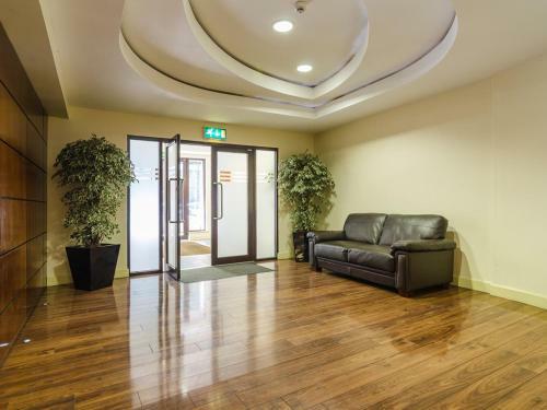Central Belfast Apartments Winter Gardens II