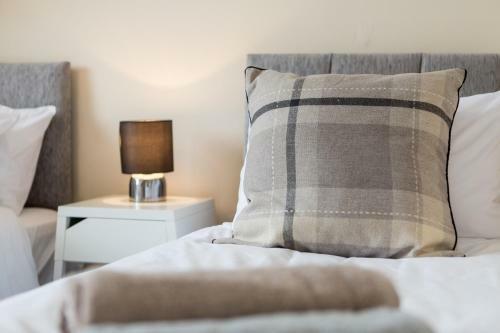 Lomond Serviced Apartments- Hydro House
