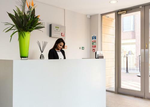 Aparthotel Premier Suites Plus Glasgow Bath Street