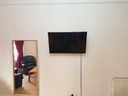 Bentinck Street Ground Floor Apartment