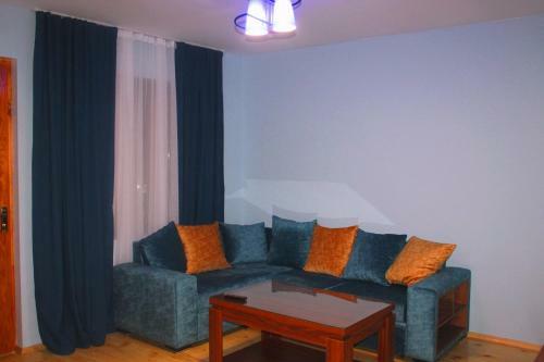 Hostal Guesthouse Alpenrose
