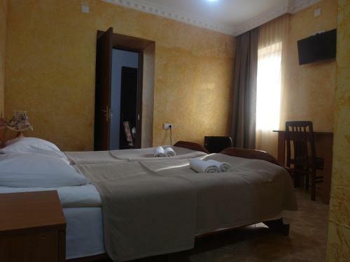 Hostal Mestia 4 Season