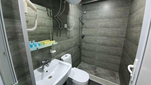 Hostal Mestia 4 Season