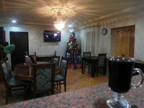 Hostal Mestia 4 Season