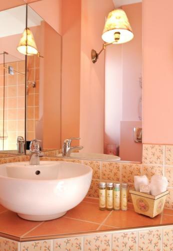 Vaela Hotel Cultural Resort & Spa