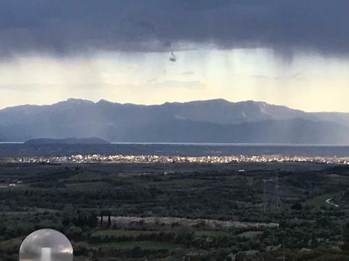Petrini Villa Avramilias