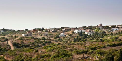 Hostal Villa Lemonia - Guest House