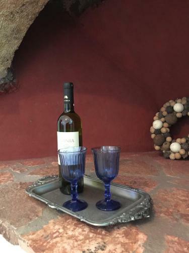Hostal Villa Lemonia - Guest House