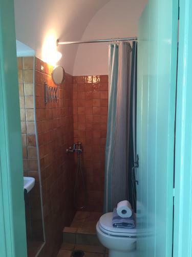 Hostal Villa Lemonia - Guest House