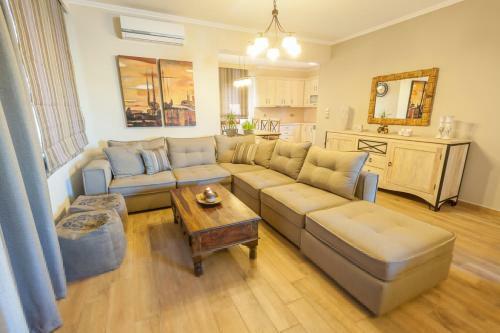 Evgatis Beach Stone Villas