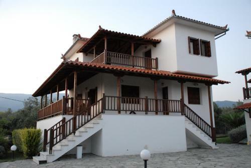 Paradise Studios & Apartments