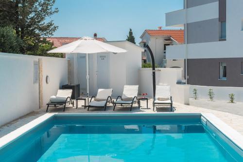 Apartamento Andy 2 Modern & Centrally Ap With A Pool