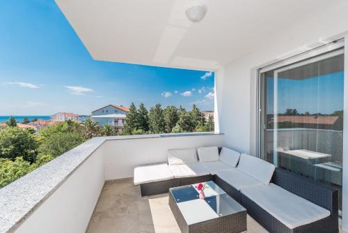 Apartamento Andy 2 Modern & Centrally Ap With A Pool