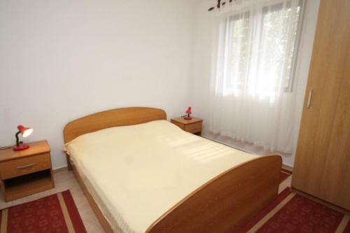 Apartments With A Parking Space Mrljane, Pasman - 8517