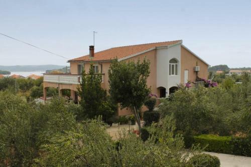 Apartments With A Parking Space Mrljane, Pasman - 8517