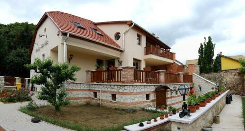 Hostal Paulay Borh�z �s Vend�gh�z