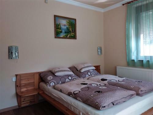 Nefelejcs Fagyiz� �s Apartmanh�z