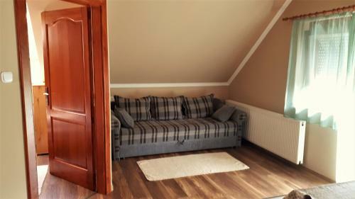 Nefelejcs Fagyiz� �s Apartmanh�z