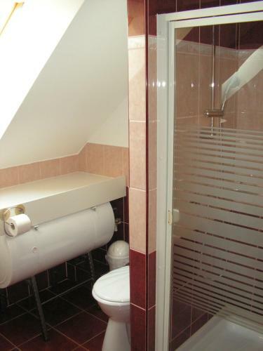 Nefelejcs Fagyiz� �s Apartmanh�z