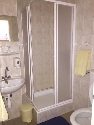 Hostal Ak�cliget Gy�gy-�s Strandf�rd?