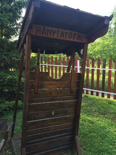 Hostal S�rv�ri Vend�gh�z