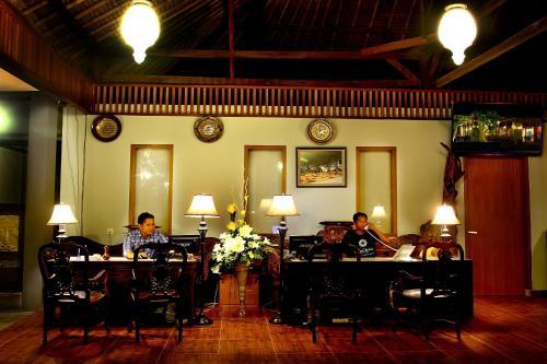 Grand Royal Bil Hotel