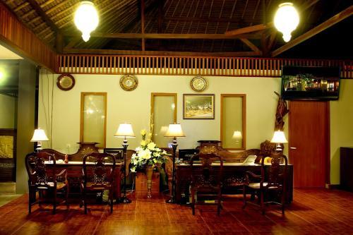 Grand Royal Bil Hotel