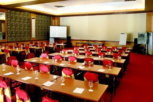 Grand Royal Bil Hotel