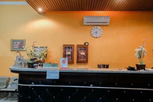 Hostal Oyo 1190 Ndalem Katong Residence