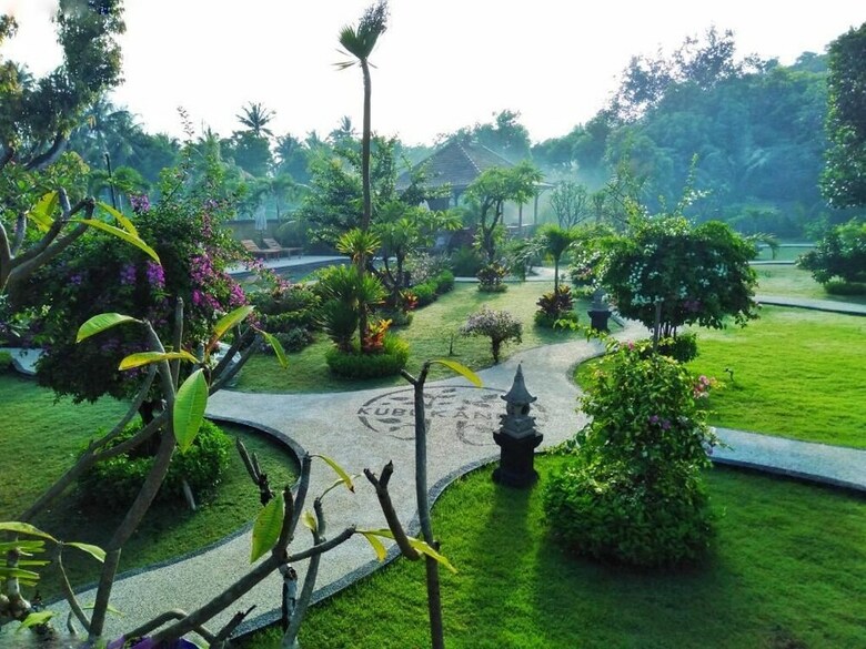 Hotel Kubu Kangin Resort