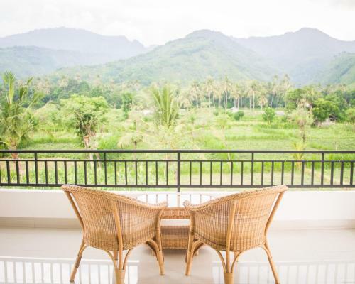 D'sawah Amed Homestay & Warung