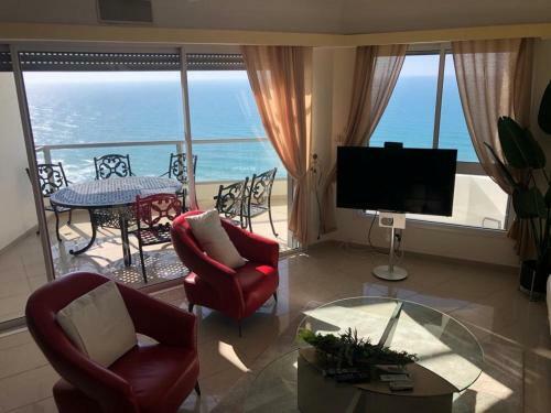 Sky Home Luxury Apartment With Sea View