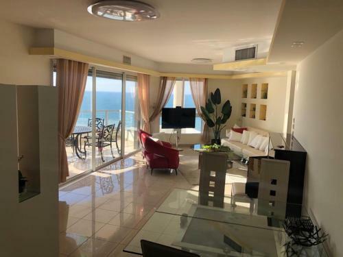 Sky Home Luxury Apartment With Sea View