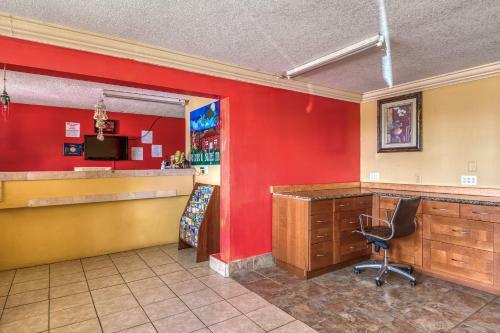 Motel Budget Inn And Suites