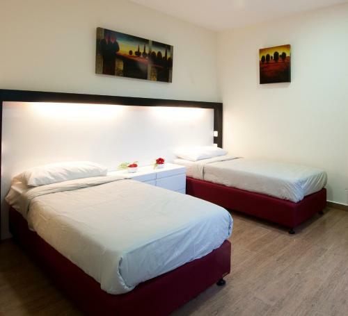 Hi - Maayan Harod Hostel