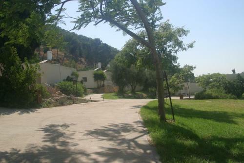 Hi - Maayan Harod Hostel