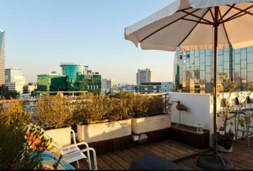 Apartamento The Rothschild Elegant Rooftop