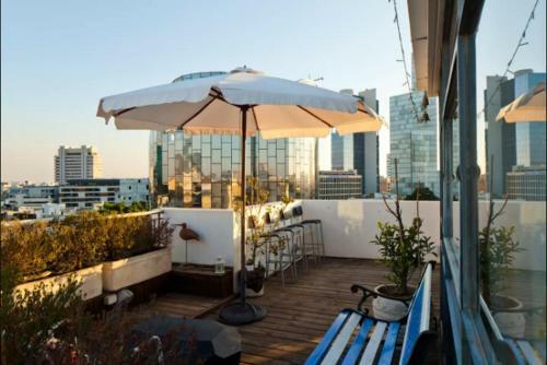 Apartamento The Rothschild Elegant Rooftop