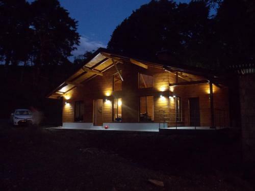 Hostal Helvetico Chalets & Reserve