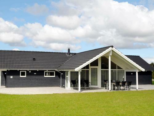 Four-bedroom Holiday Home In Hemmet 11