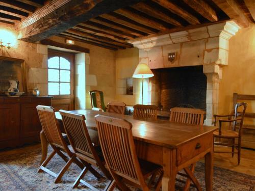 Beautiful Holiday Home With Private Pool In Thurageau