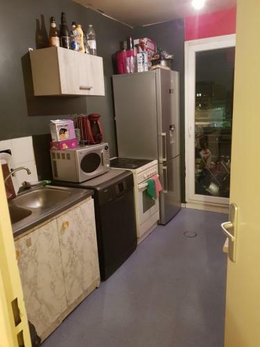 Bed & Breakfast Chambre Spacieuse Avec Balcon Et Petit D�jeuner