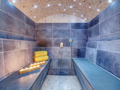 Chalet Ladroit - Ovo Network