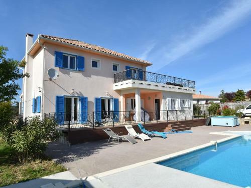 Beautiful Villa With Private Pool In Beaufort
