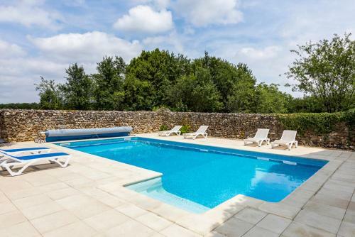 Nalliers Villa Sleeps 8 Pool Wifi