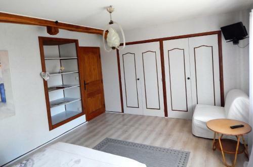Hostal Maison Brocant'elle