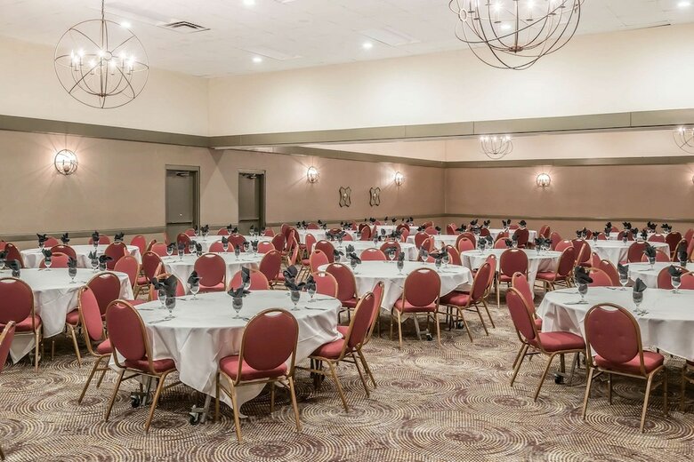 Clarion Hotel South Saint Paul